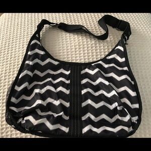 Thirty-One Black White Chevron Nylon Shoulder Bag Casual Summer Beach Pool Bag